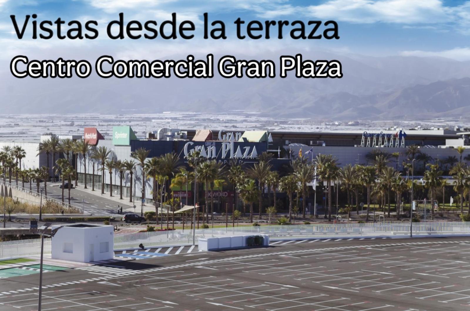 Atico Junto Al Teatro Auditorio De Roquetas De Mar Esterno foto